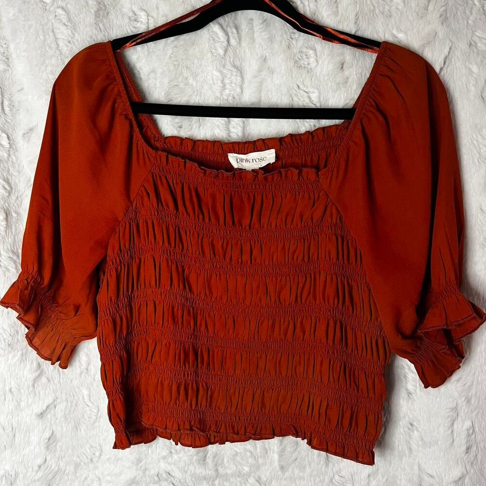 PINK ROSE SIZE LARGE Burnt Orange ruched smocked top
